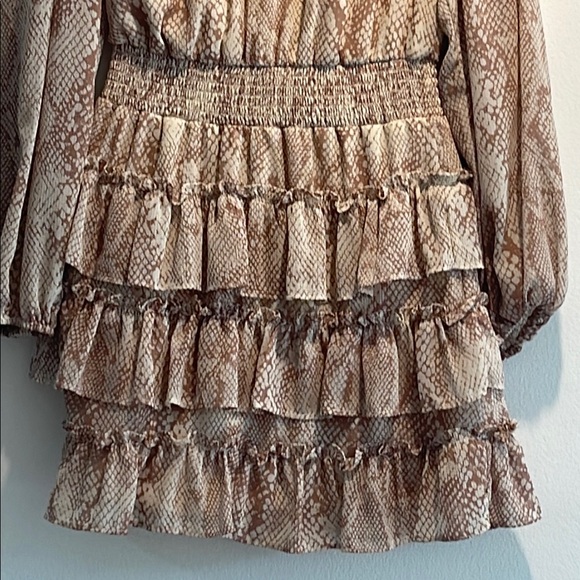 Express Brown Bishop Sleeve Dress Size Small - Picture 2 of 7